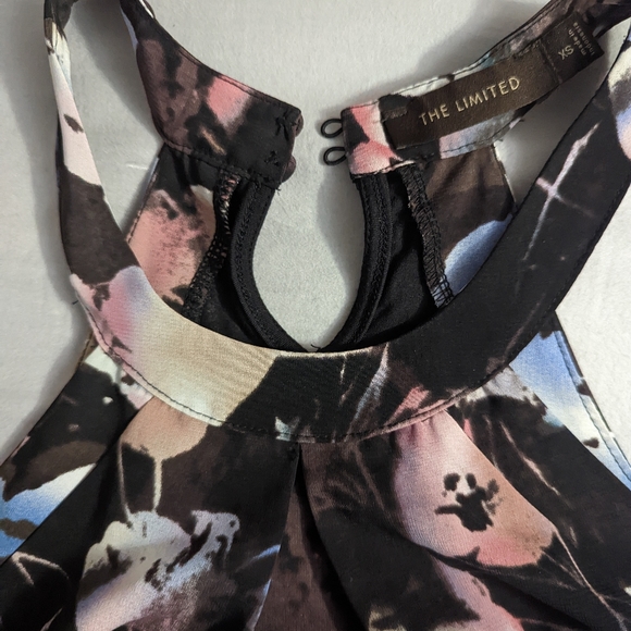 NYC halter style tank - Picture 3 of 5